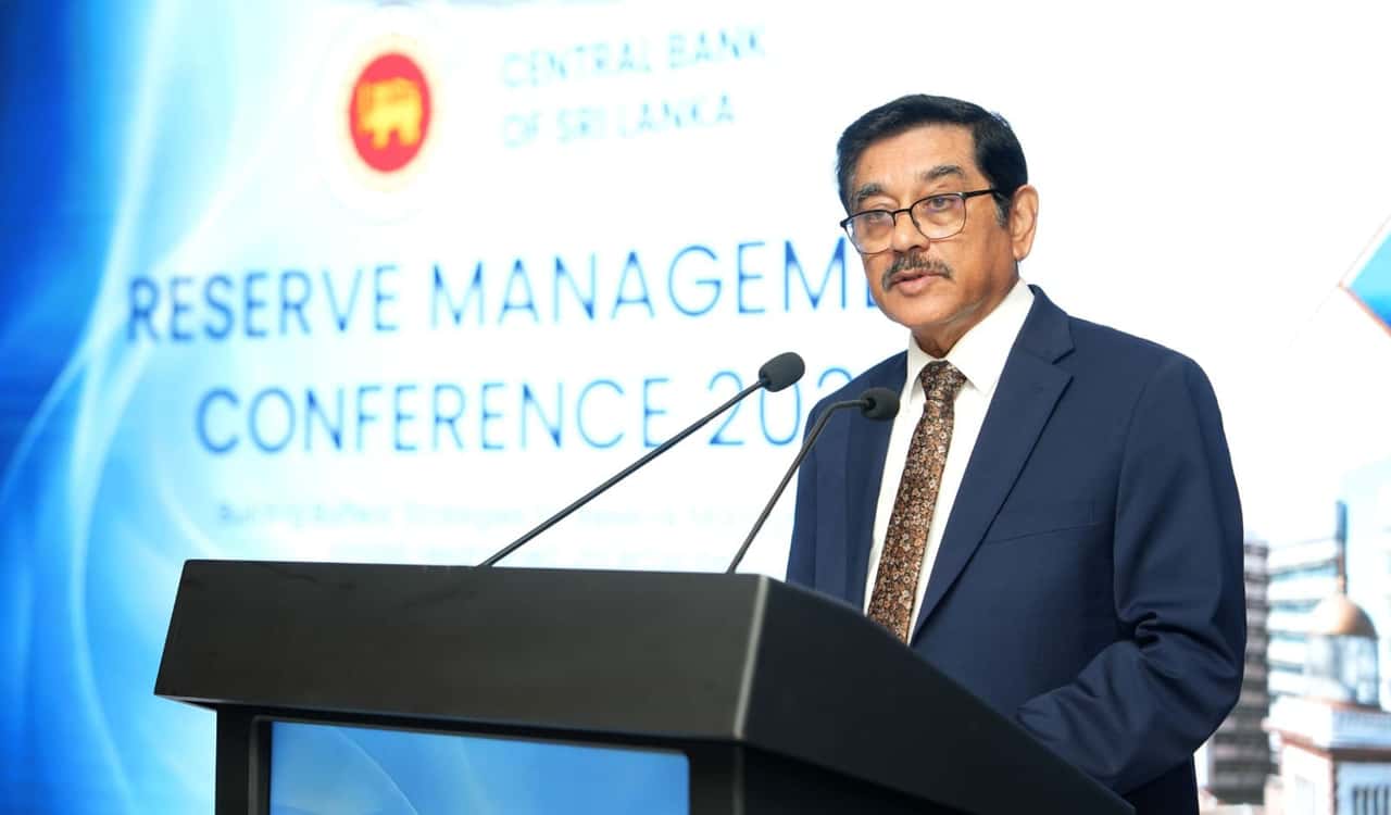 Central Bank Governor Urges Global Reserve Managers to Build Buffers Amid Geopolitical Uncertainty