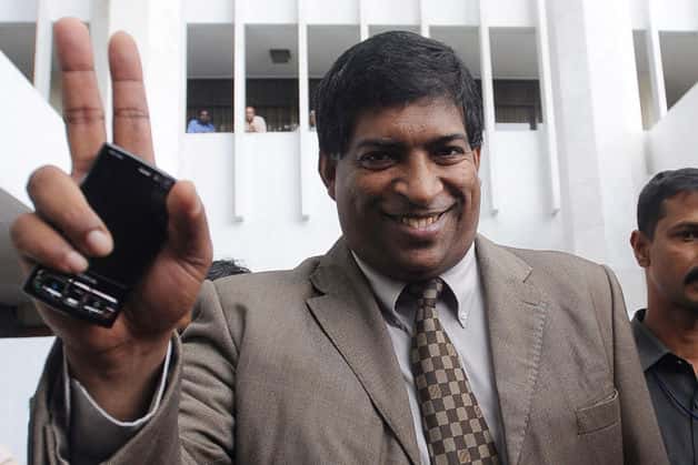 Government proposal to borrow Rs. 400 billion locally defeated in Parliament