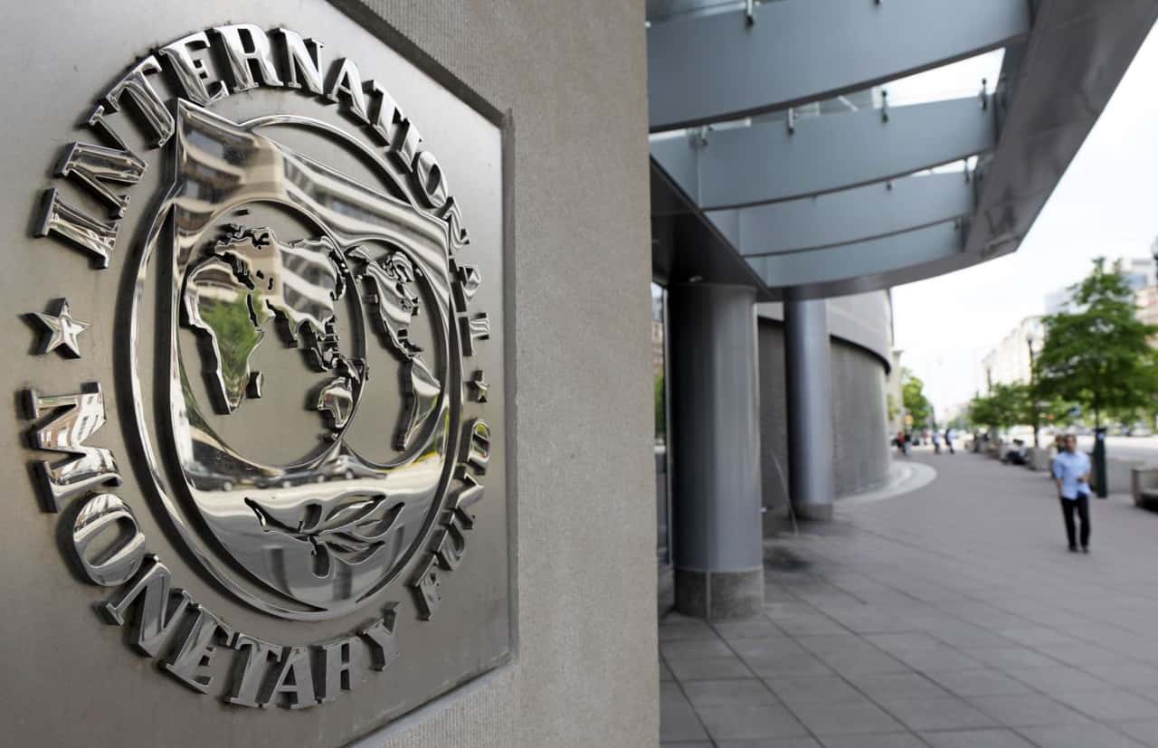 IMF says Sri Lanka’s poor tax administration could cut economic growth