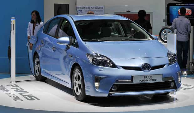 Smaller vehicle prices down through interim budget while hybrid process rise