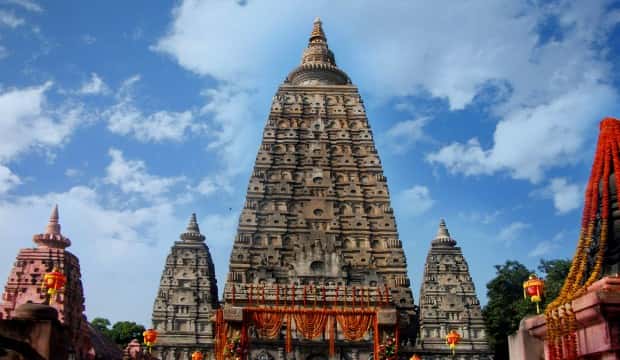 Ship to bring back 20 tons of Sri Lanka coins stuck in India -video