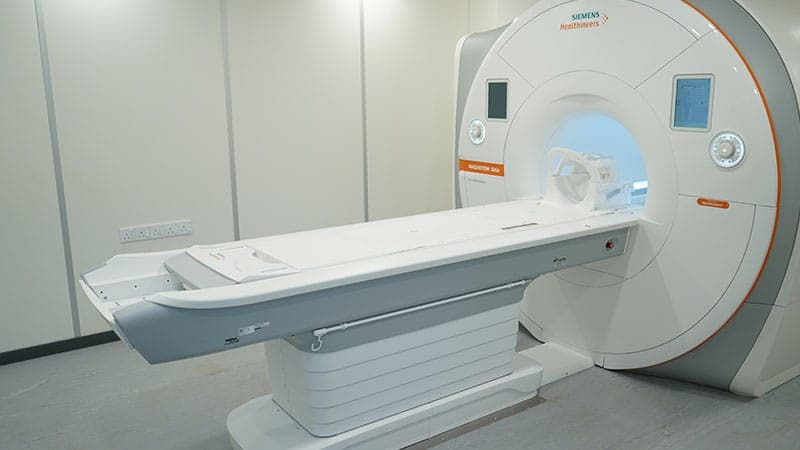 DIMO Healthcare Installs Sri Lanka’s First Deep Resolve AI-equipped MRI Scanner at Hemas Hospital Thalawathugoda